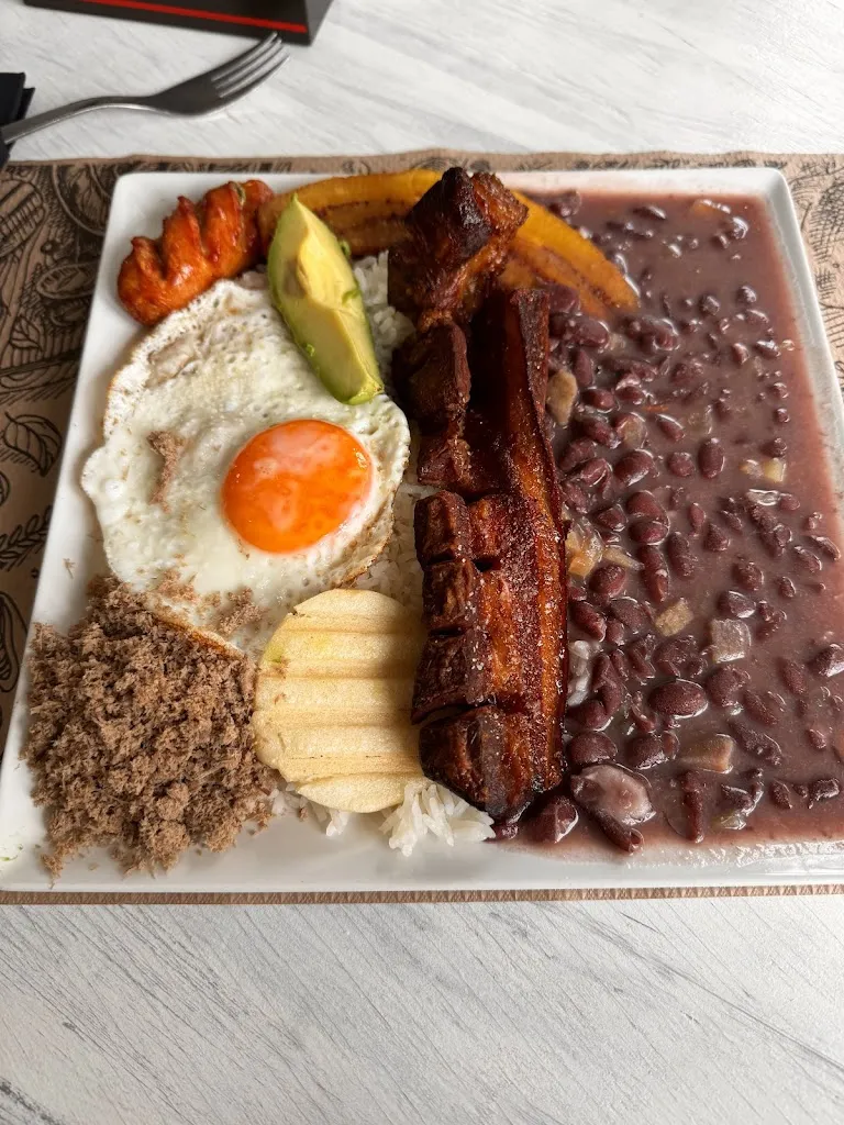 François Guerraz_La Corona_Sabiñánigo_review