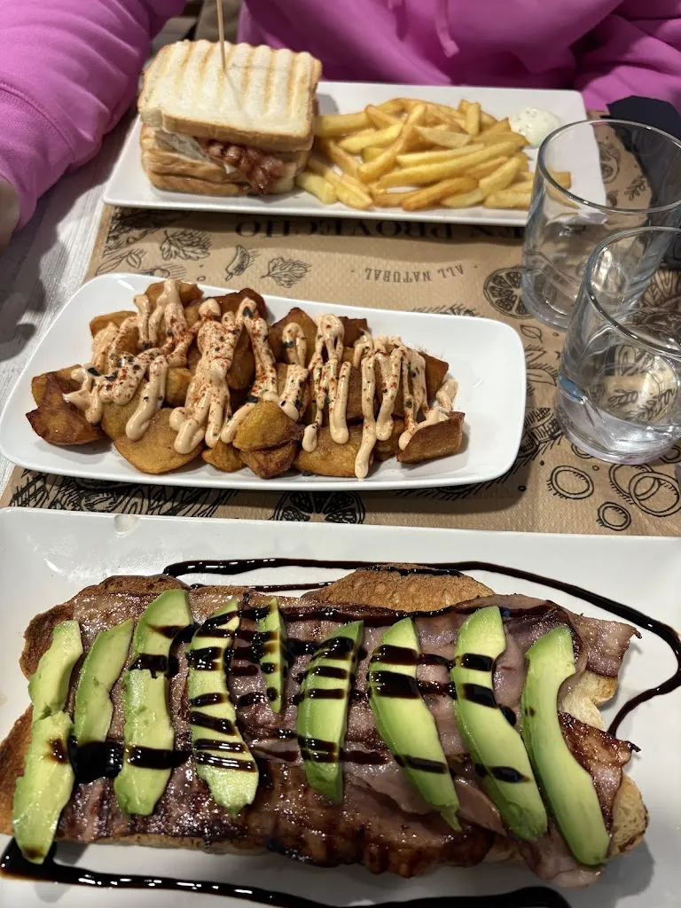 Andrea B_La Corona_Sabiñánigo_review