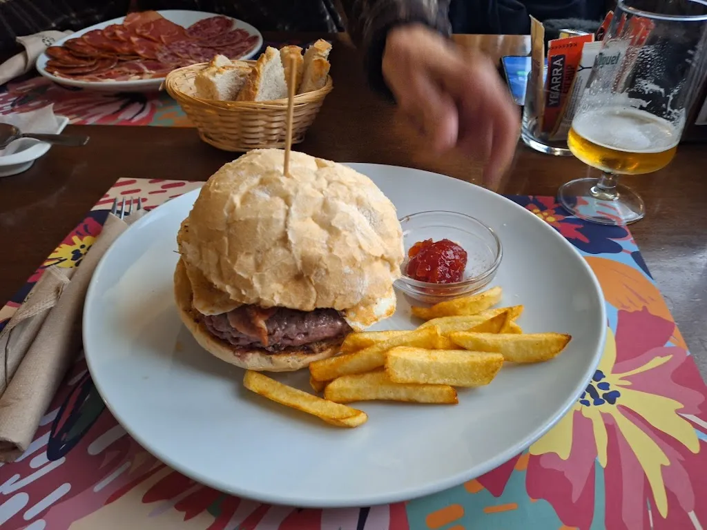 Bar Montañeros_Sabiñánigo_slider_image_2