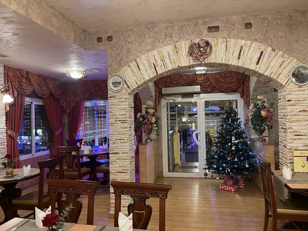 Rialto restaurante pizzería_Benijofar_slider_image_1