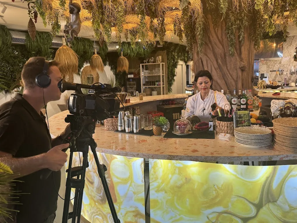 Brutal Food&cocktail'S restaurant in Benijofar