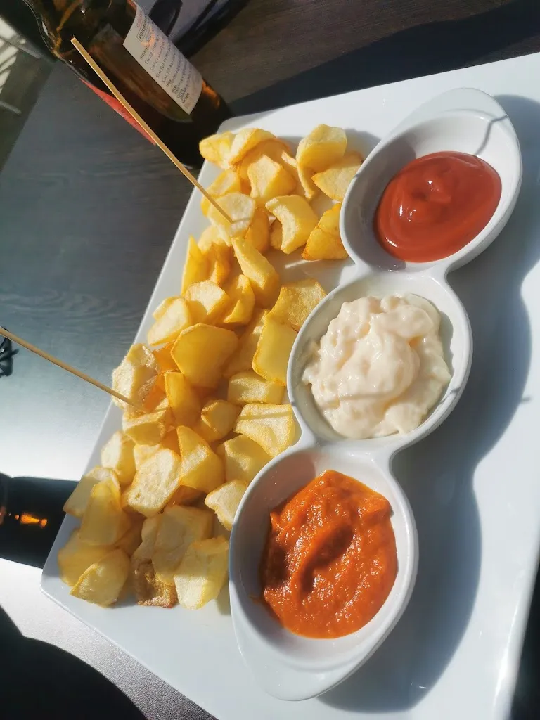 Oriol Solans_Bar la Fonda_Tamarite de Litera_review