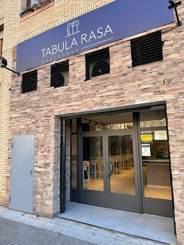 Tabula Rasa | Gastrobar restaurant in Torres de Barbués