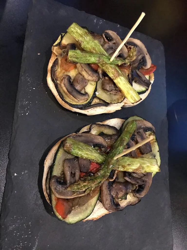 Nace Sapundjiev_ÍDARA, Tu bar de pinchos_Torre la Ribera_review