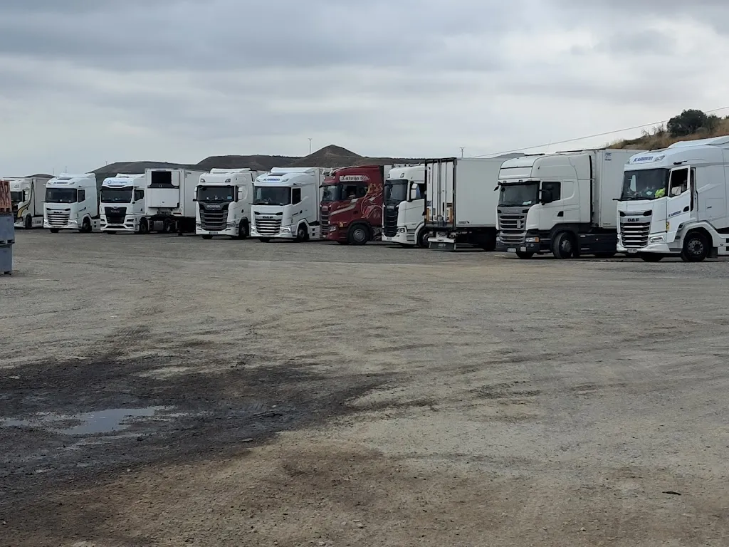 Piotr Rogowski_Frutas Ibarz Ponti_Velilla de Cinca_review