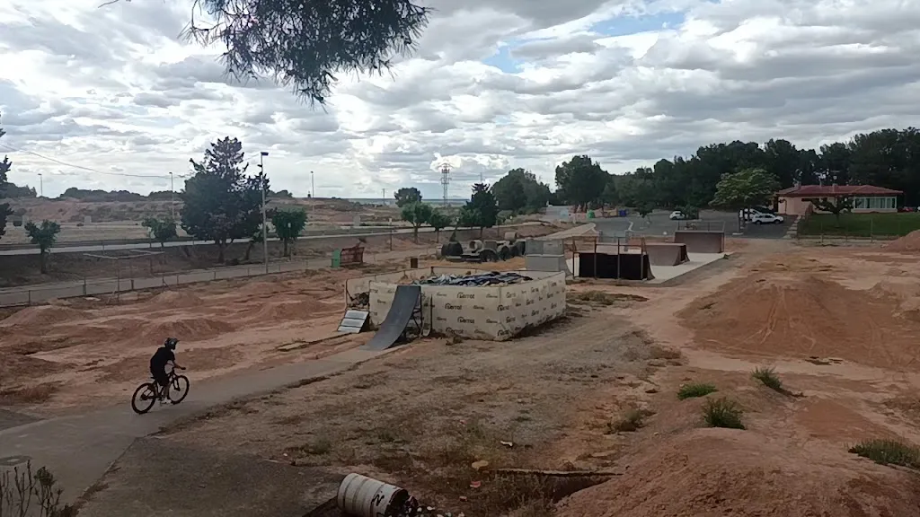 Vencillón Biciparque_Vencillón_slider_image_2