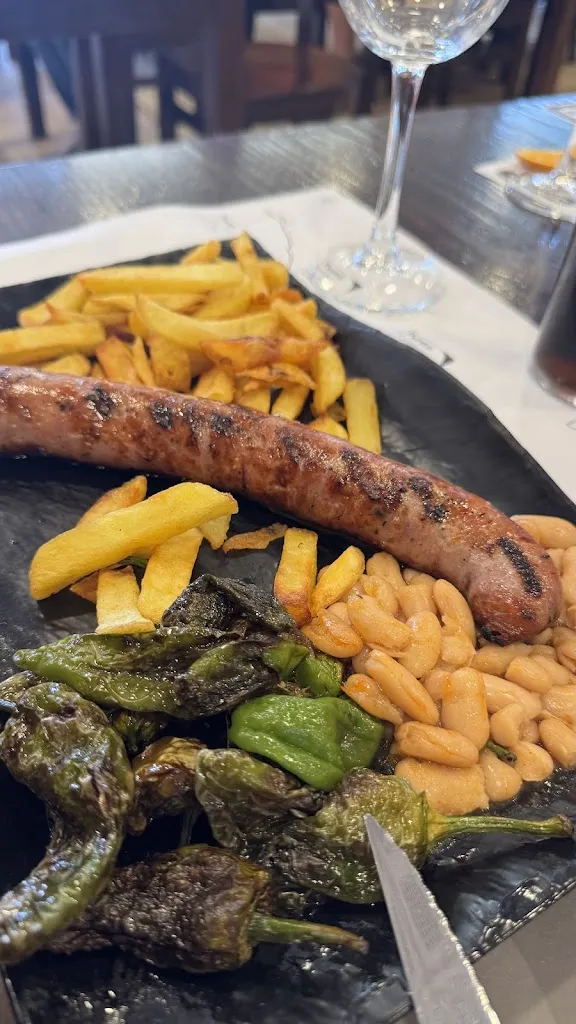 ana gil ripoll_Punto Estrella Binéfar_Vencillón_review