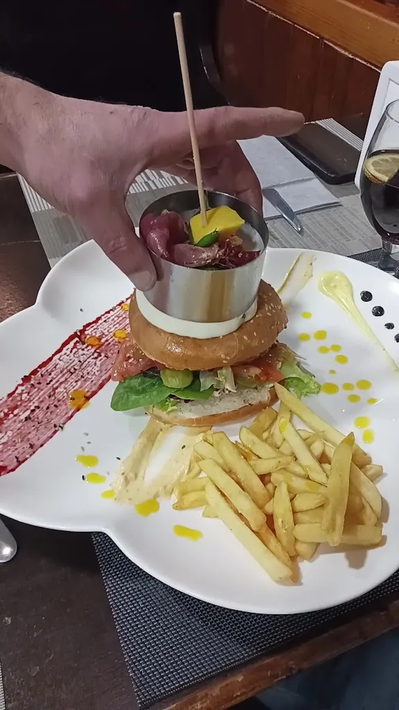 La Llama del Pirineo_Villanúa_slider_image_2