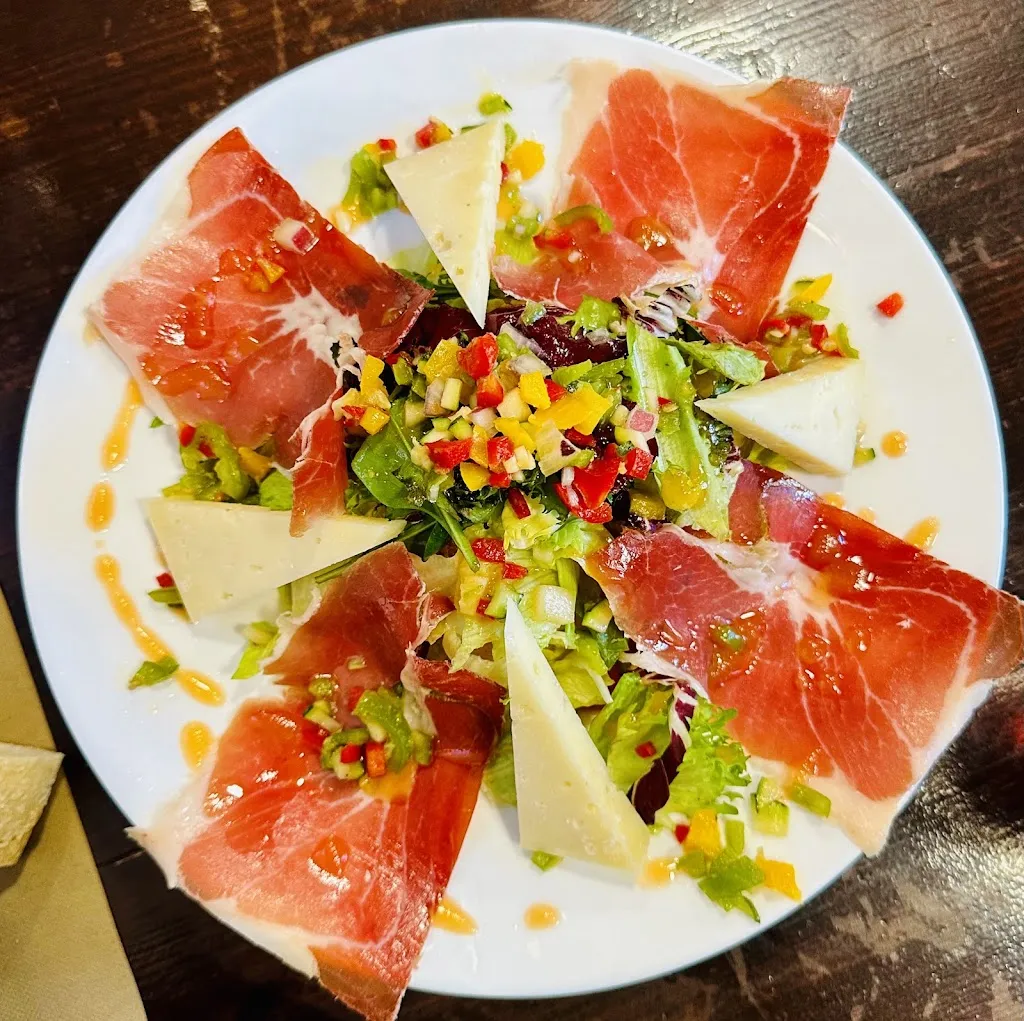 La Llama del Pirineo_Villanúa_slider_image_3