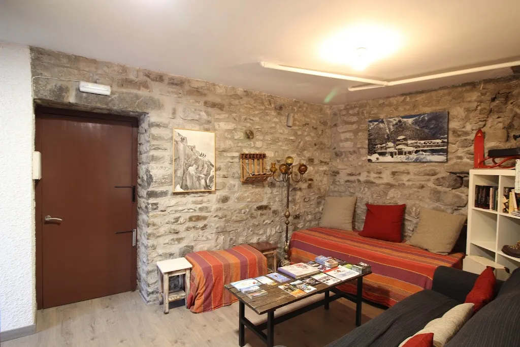 Albergue Tritón_Villanúa_slider_image_3