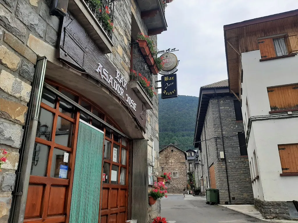 Asador José_Villanúa_slider_image_3