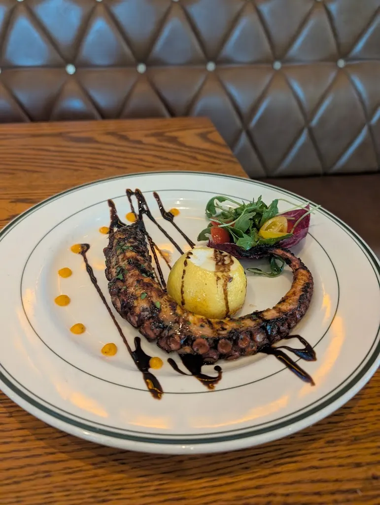 Pietro's_Villanova_slider_image_3