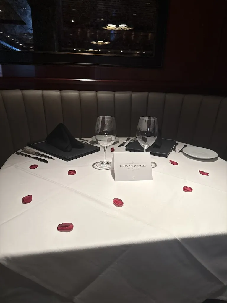 Jess Wallace - Joines_Fleming’s Prime Steakhouse & Wine Bar_Villanova_review