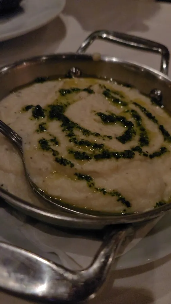 Fleming’s Prime Steakhouse & Wine Bar_Villanova_slider_image_2