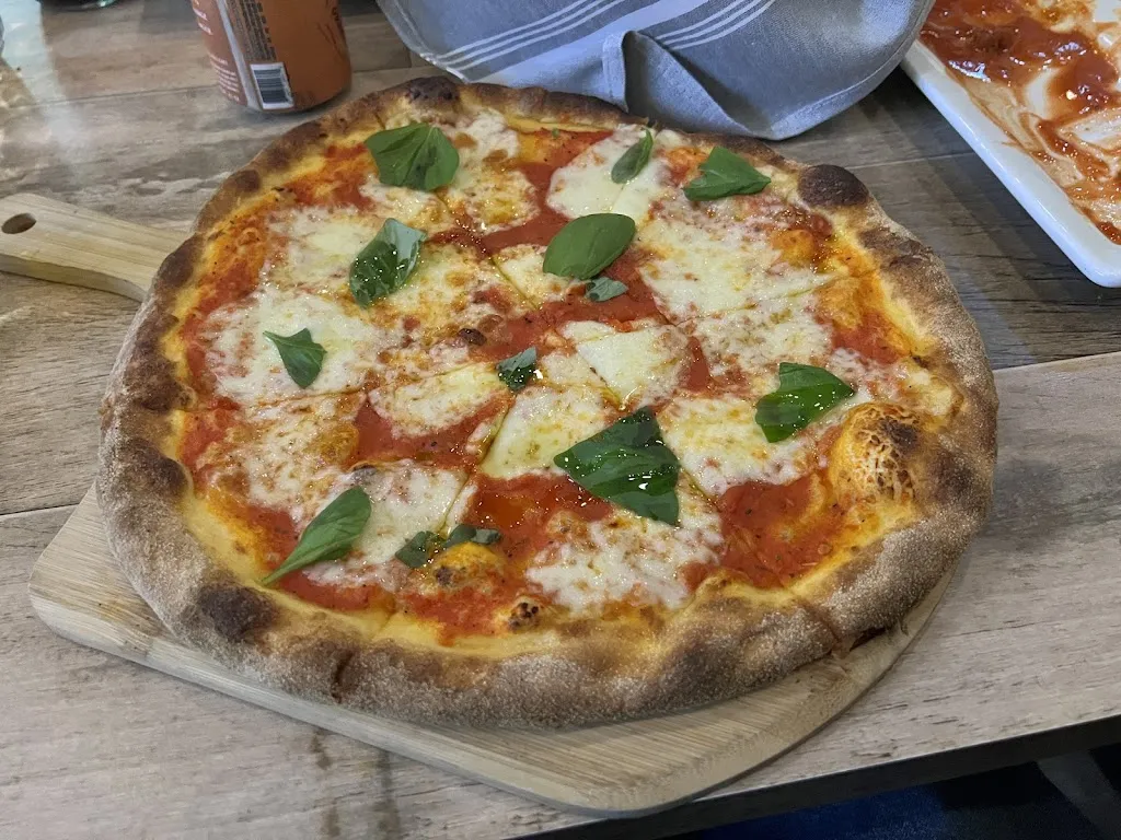 Menu_Exit 13_Villanova_image_8