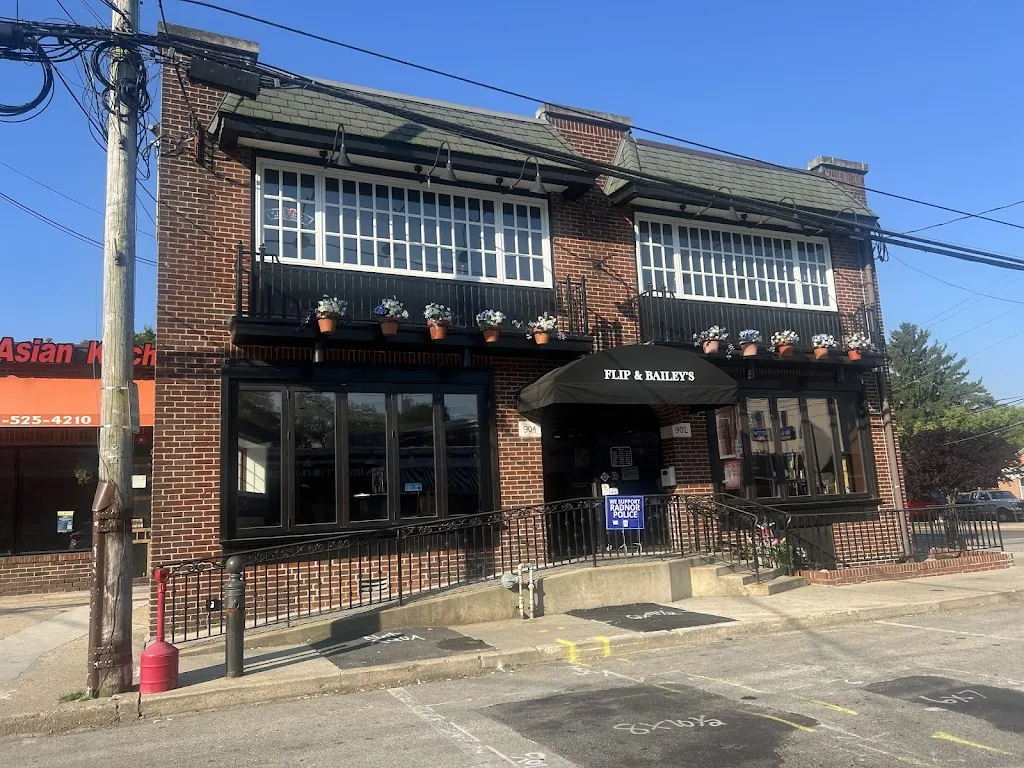 Flip & Bailey's_Villanova_slider_image_1