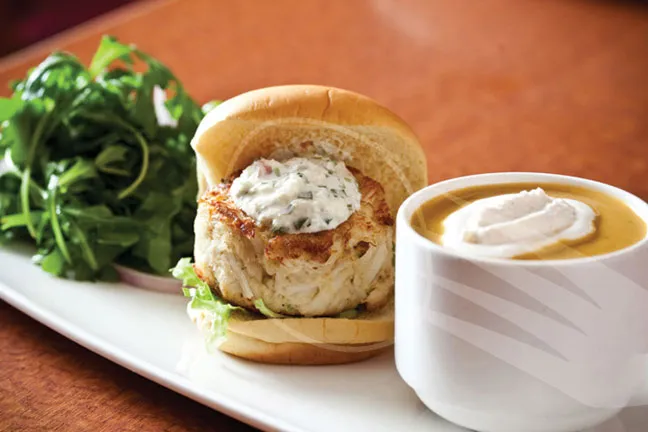 333 Belrose Bar & Grill_Villanova_slider_image_2