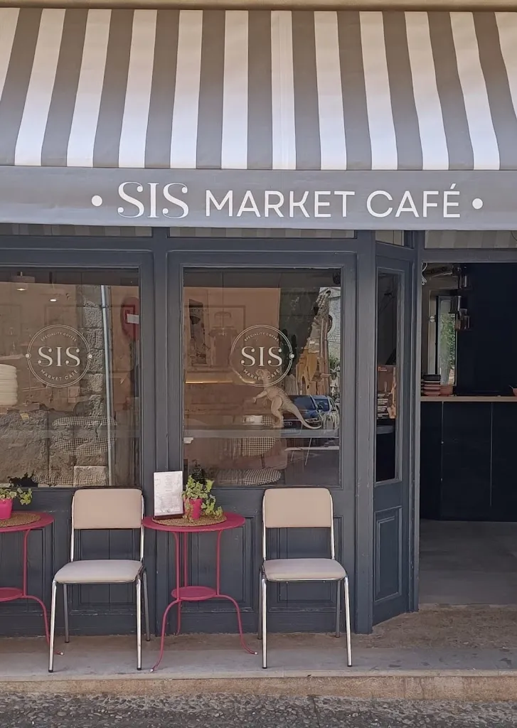 Sis Market Café restaurant in Alaró