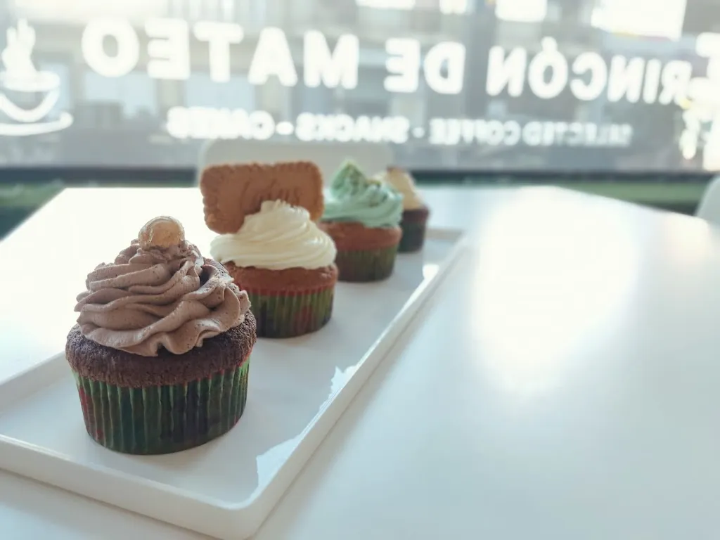 Rincón de Mateo Café - Cafetería - Pastelería - Tapería_Benijofar_slider_image_3