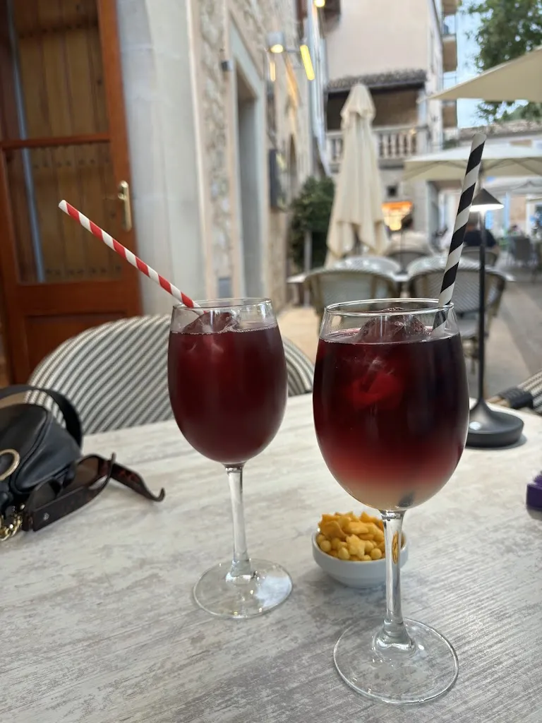 Julie Faulque_Restaurant Traffic_Alaró_review