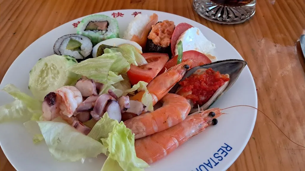 Nicola J_Sumo WOK_Benijofar_review