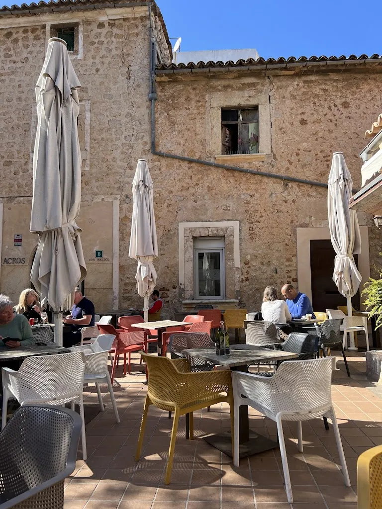 Acros_Alaró_slider_image_3