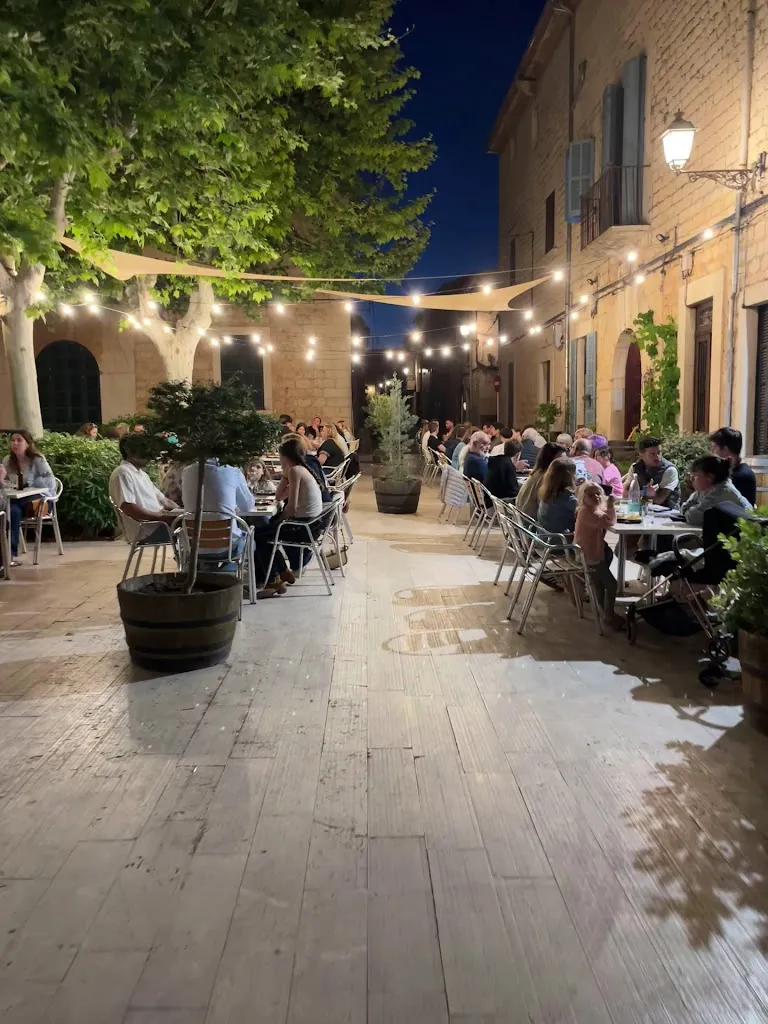 ES PDAL · RESTAURANT_Alaró_slider_image_2