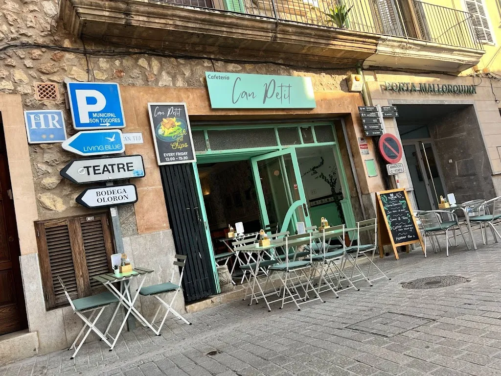 Can Petit restaurant in Alaró