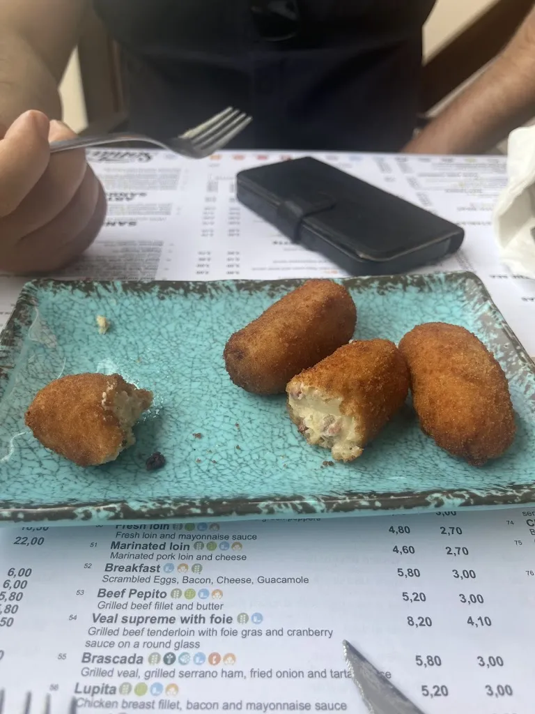 Tara Killin_Cafetería Bar Sonia_Benijofar_recensione