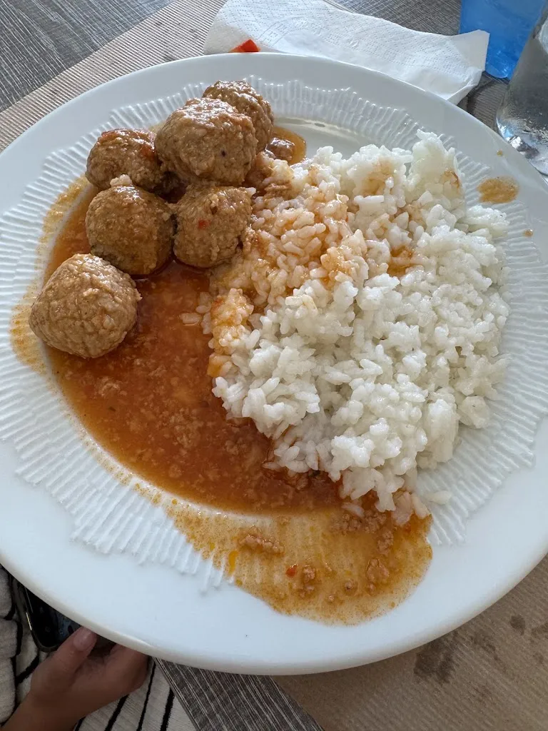 Yaiza Giménez_Sa Cantineta_Alaior_review