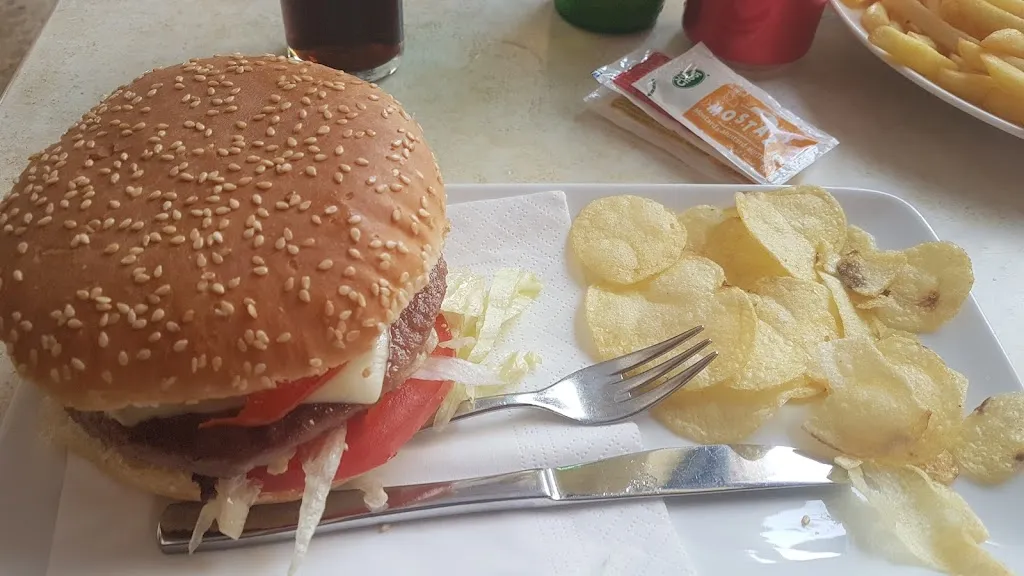 Alenka Sinkovec_Bar Geminis_Alaior_review