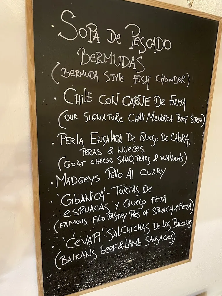 Menu_Perla kitchen & bar_Alaior_immagine_2