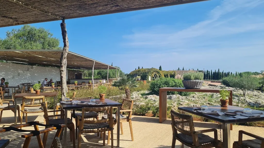 Léonie Gremillet-Roche_Restaurante Torralbenc_Alaior_review