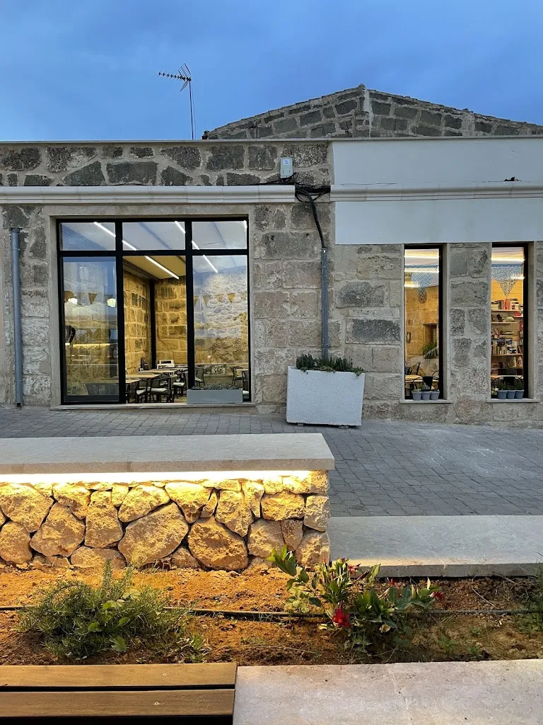 Cafeteria S'Auberg_Ariany_slider_image_3