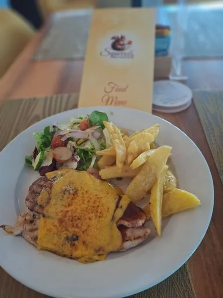 Menu_Squirrels Bar & Grill_Benijofar_image_5