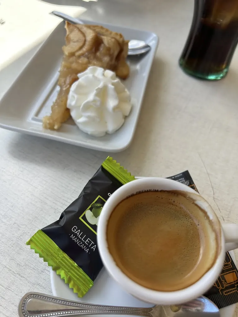 Michel Schreck_Cafe D Es Poble_Algaida_review