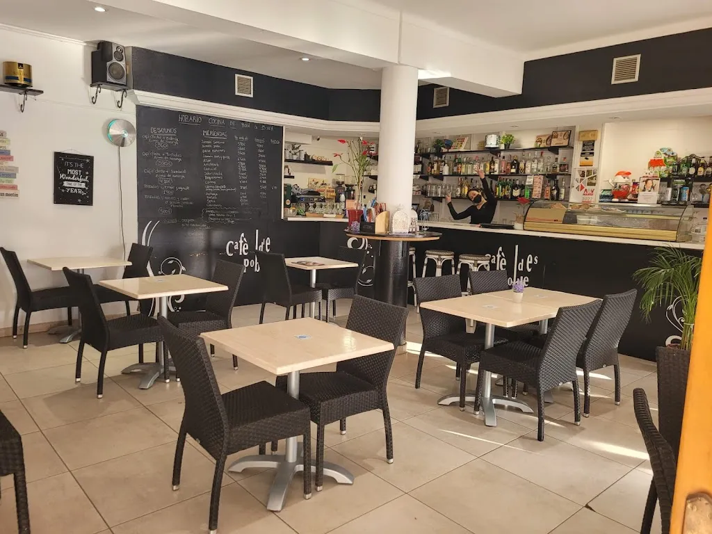 Cafe D Es Poble restaurant in Algaida