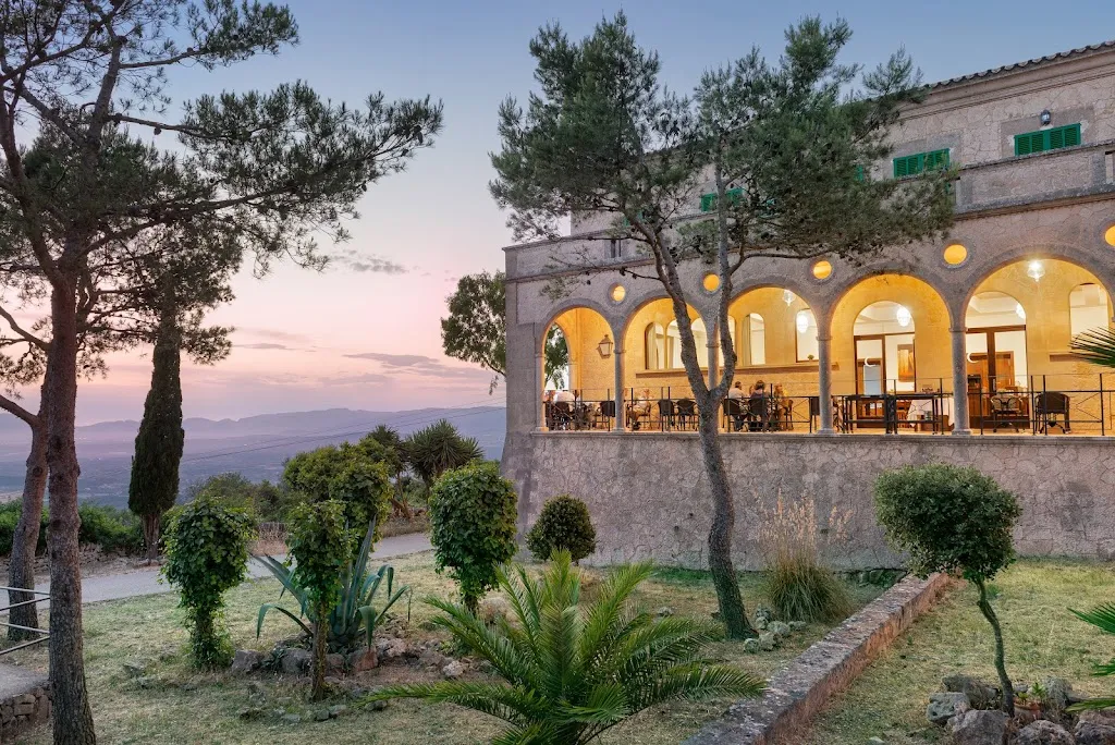 Hostatgeria del Santuari de Cura restaurant in Algaida