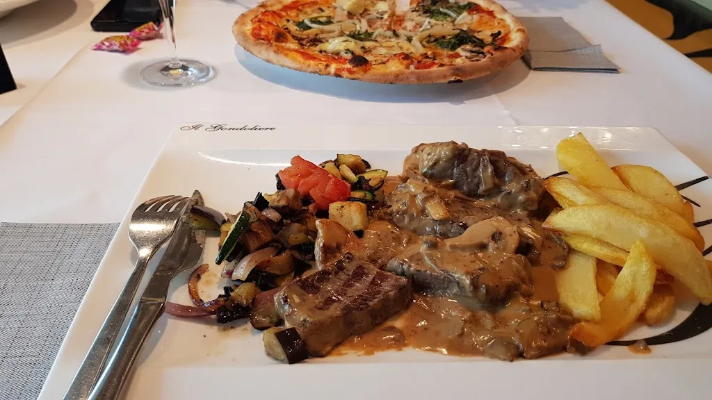 craig samra_Il Gondoliere (palacio de deporte)_Zaidín_review