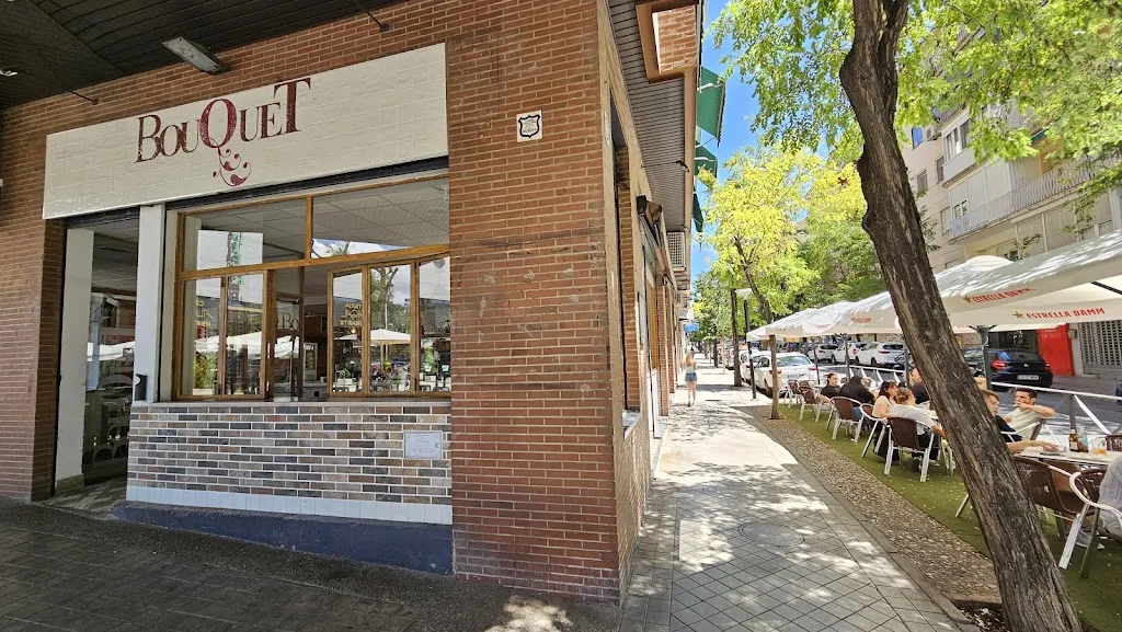 Bouquet restaurant in Zaidín