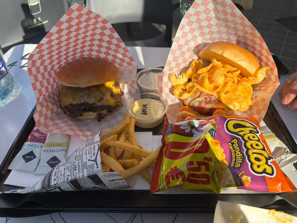 Menu_Hollywood smash burger_Zaidín_image_7