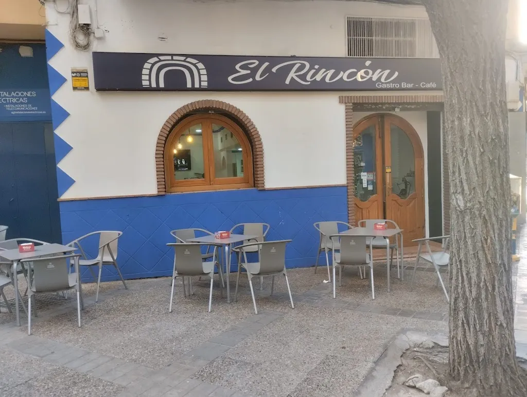 El Rincón Gastrobar-Café restaurant in Zaidín