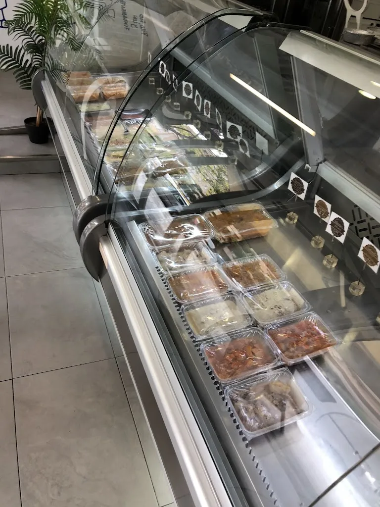 Asaderos Avenida restaurant in Zaidín