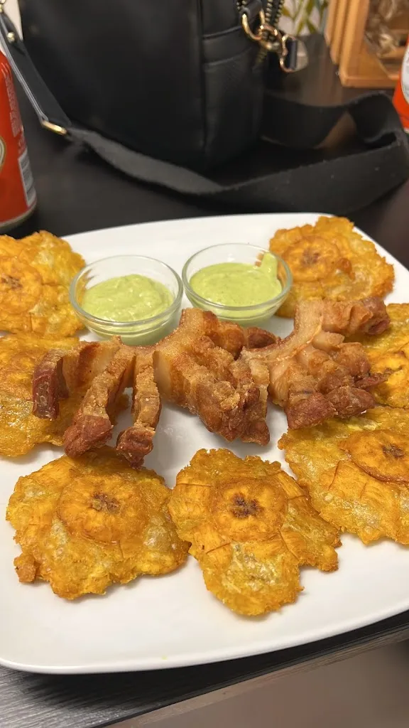 Estefania Bracamontes_Las 7 cucharas_Zaidín_review