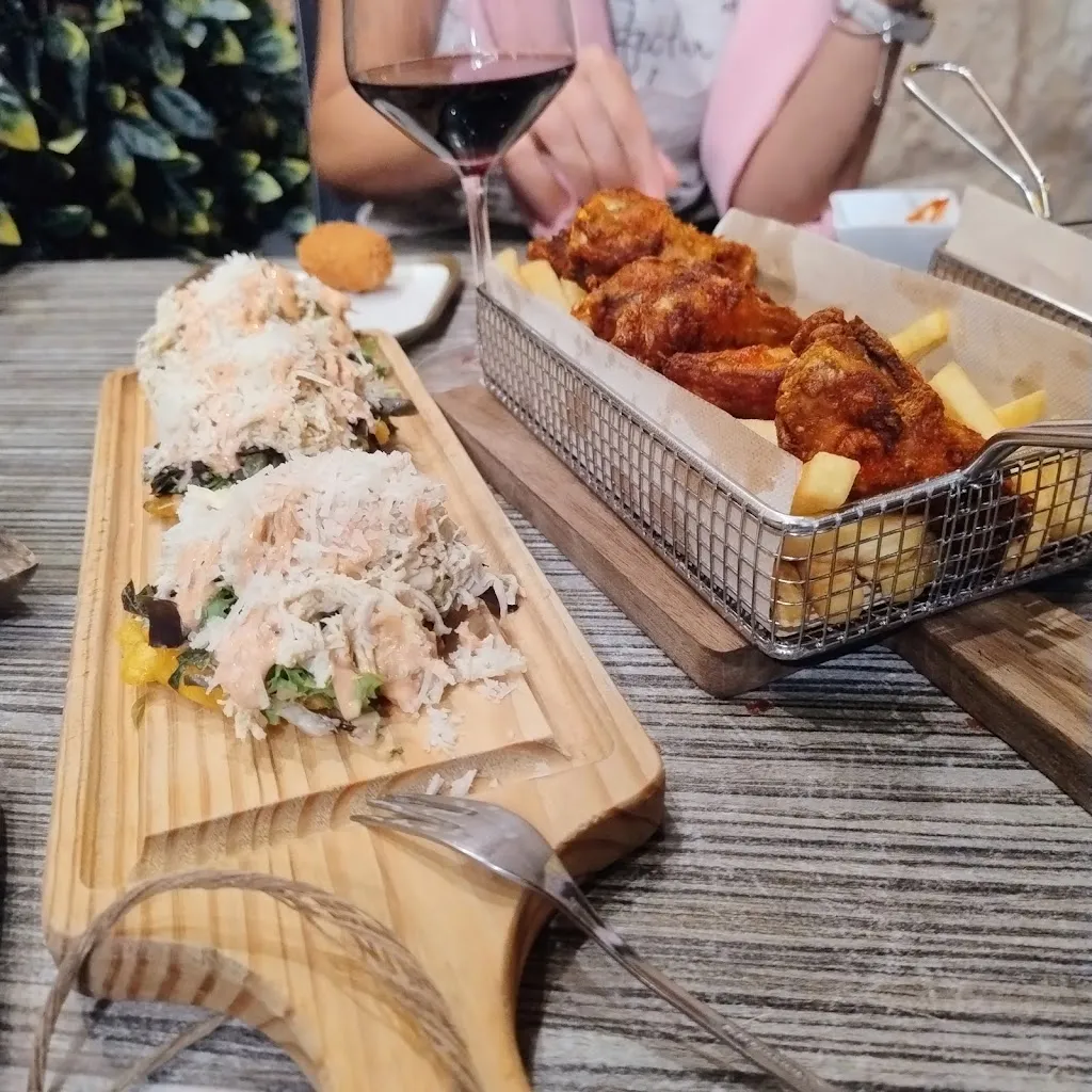 Lestat Bouthellier_El Bodegon de Luis_Banyalbufar_review