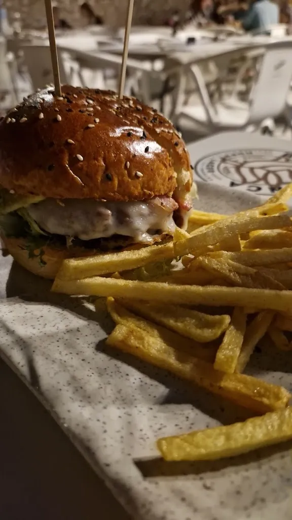 Menu_S'ECONOMAT dels Basquetes// Coffees, pintxos, plato del dia, burguers, & mas_Bunyola_image_9