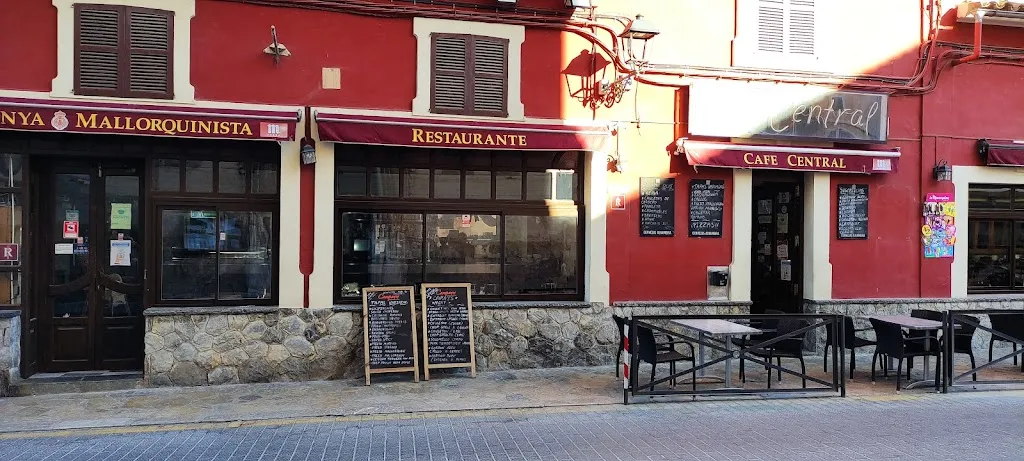 Bar Central Bunyola restaurant in Bunyola