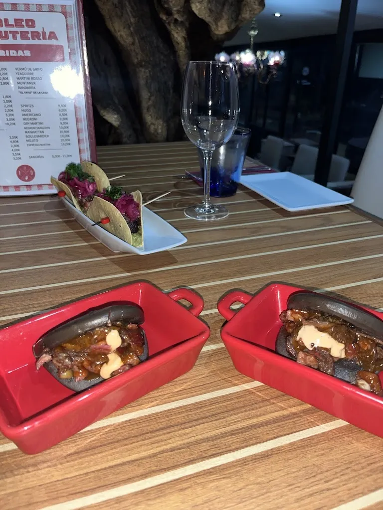 Borja Barragán_El Óleo Vermuteria_Bunyola_review