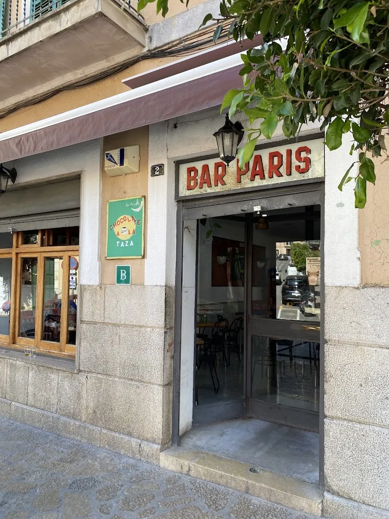 Bar Paris restaurant in Bunyola