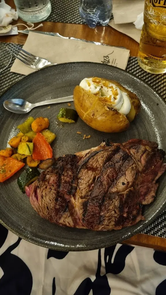 Tanya Morton_Muddy's Wood Fired Grill_Alcúdia_review